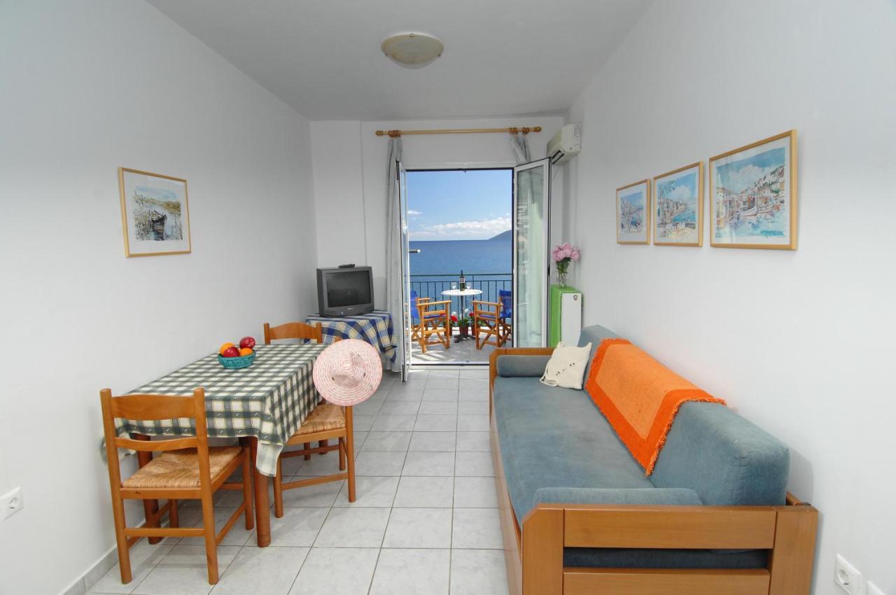Alexis Studios And Apartments Agia Efimia 外观 照片
